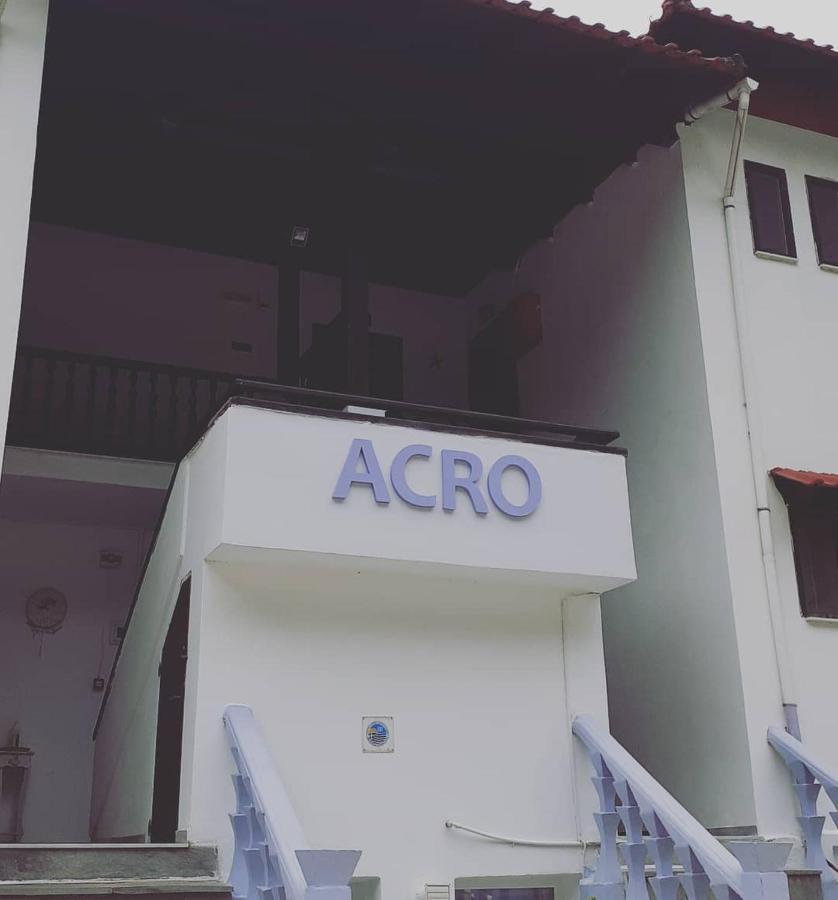 Acro Apartment